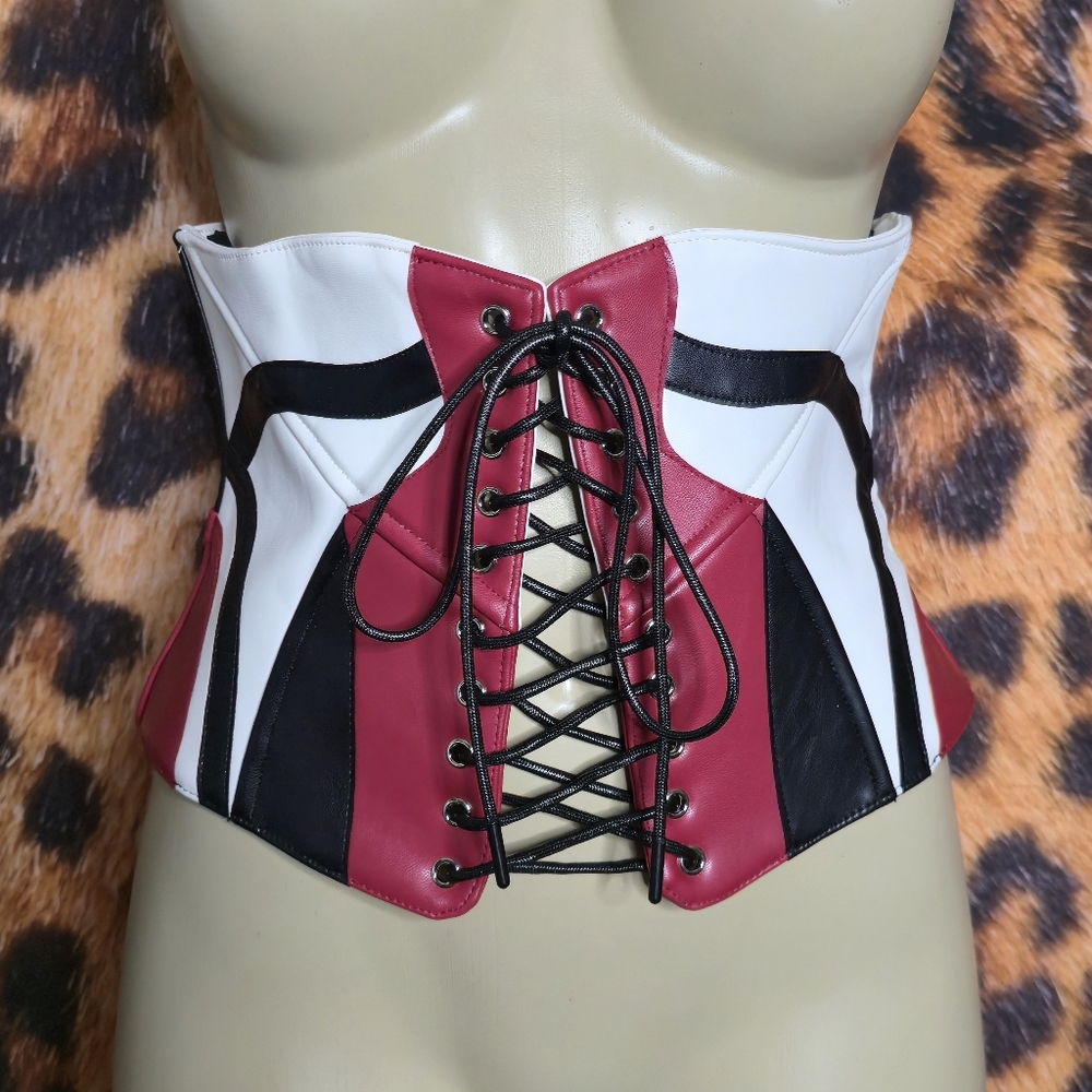Mika Sneaker Faux Leather Belt